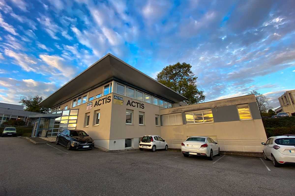 découvrez les avantages de faire appel à un expert-comptable à besançon. profitez d'une expertise locale, d'un accompagnement sur mesure et d'un gain de temps précieux pour gérer efficacement votre comptabilité et optimiser votre fiscalité.