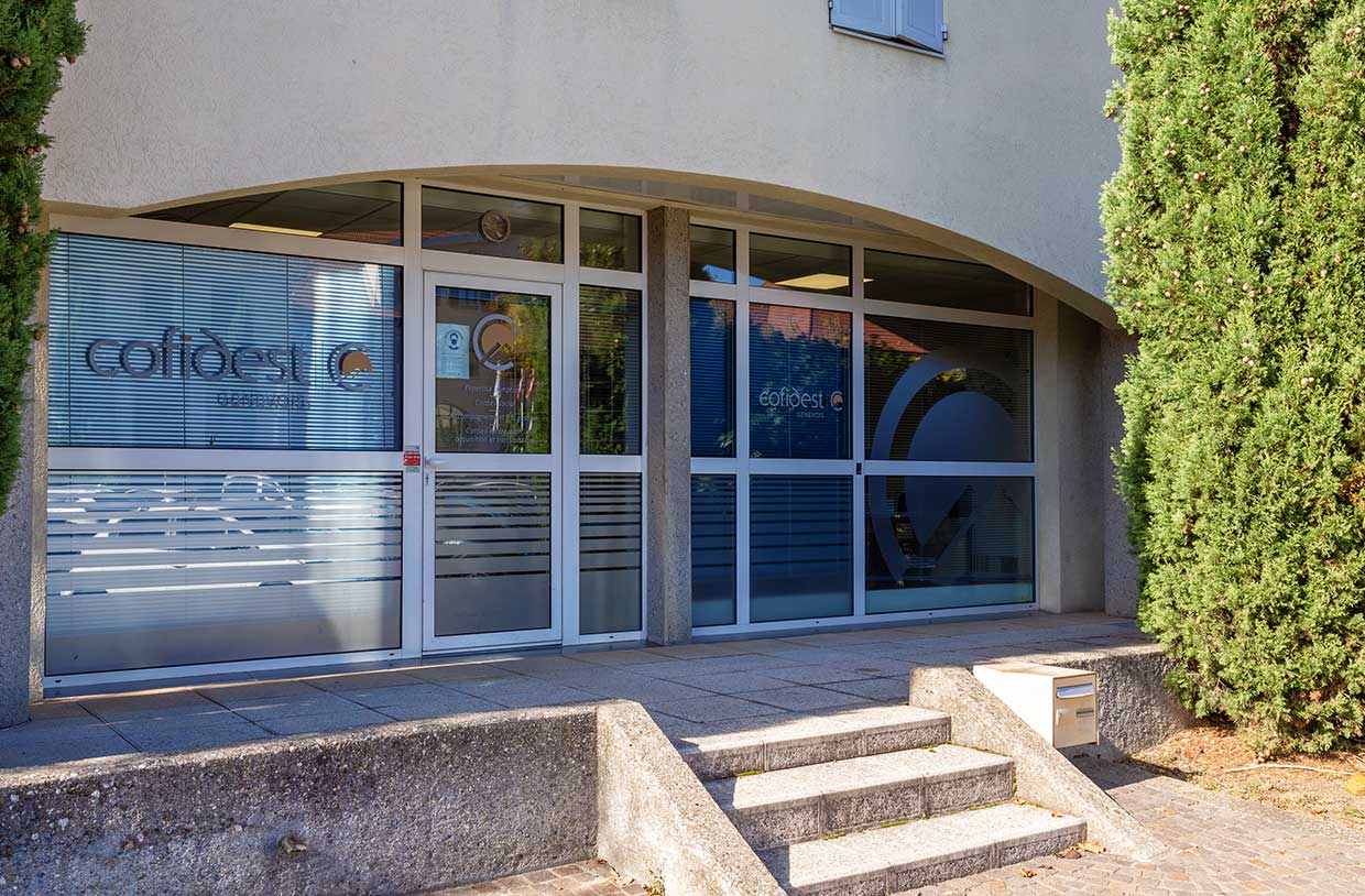 découvrez nos services d'expert comptable à annemasse, spécialisés dans la gestion de votre comptabilité et l'optimisation de vos finances. notre équipe expérimentée vous accompagne pour simplifier vos déclarations fiscales, la gestion de votre entreprise et vous offre des solutions sur mesure adaptées à vos besoins.