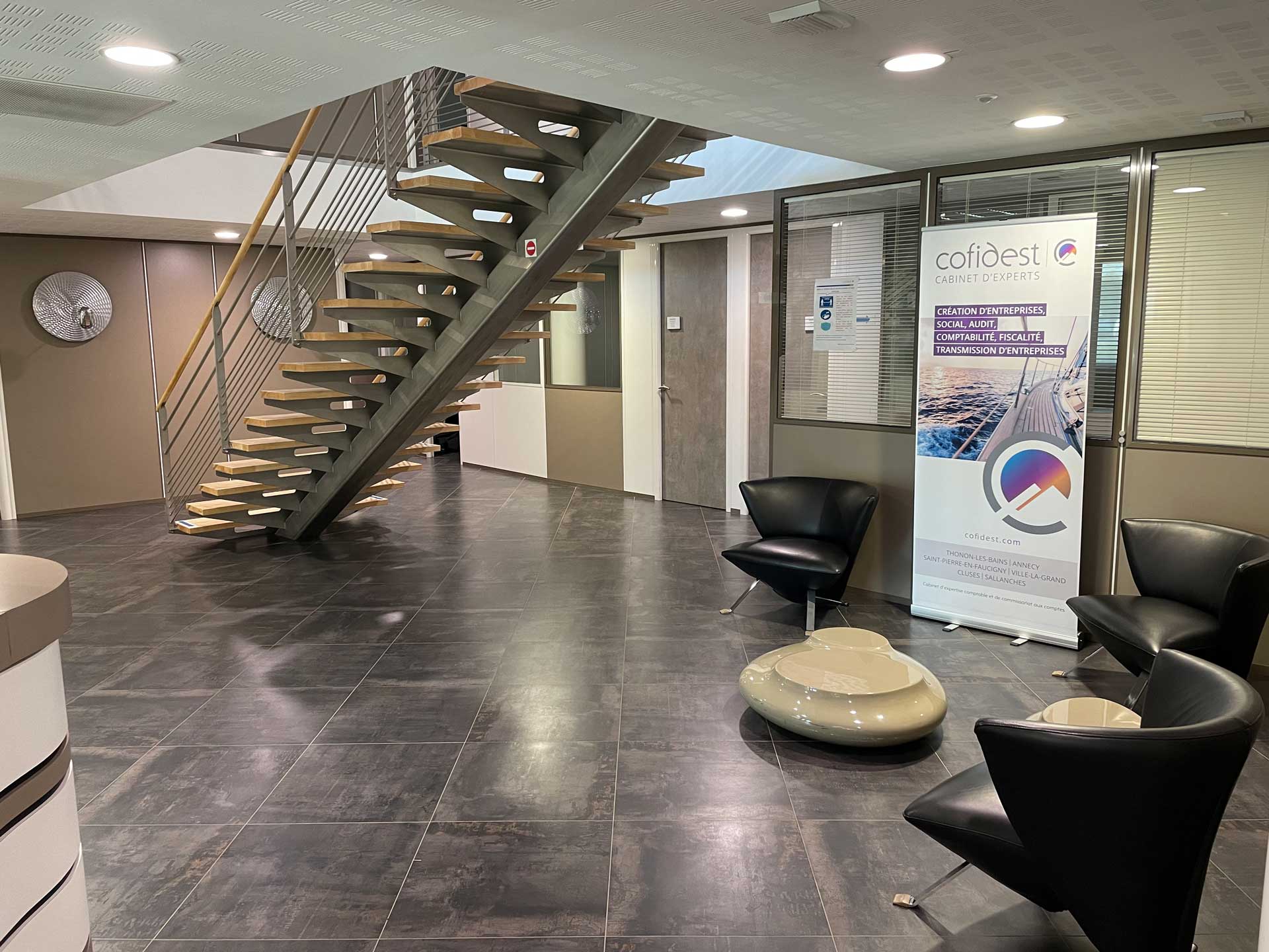 découvrez nos services d'expertise comptable à thonon-les-bains. profitez d'une gestion financière sur mesure, d'un accompagnement personnalisé et d'une expertise reconnue pour optimiser la santé financière de votre entreprise.