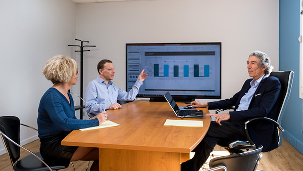 découvrez comment l'informatique transforme le secteur des cabinets comptables en améliorant l'efficacité, la gestion des données et les services clients. optimisez la performance de votre cabinet grâce aux dernières technologies et outils numériques.