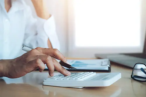 découvrez des solutions sur mesure pour la gestion de votre paie avec l'aide d'un expert-comptable. optimisez vos processus, assurez la conformité et gagnez du temps grâce à notre expertise en matière de paie.