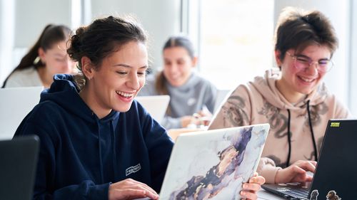 découvrez notre programme d'alternance en expertise comptable à nancy, offrant une formation de qualité et des opportunités professionnelles. développez vos compétences pratiques tout en acquérant une solide expérience dans le secteur comptable.