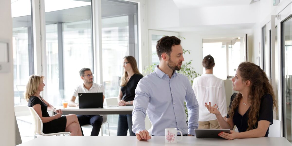 découvrez les nombreux avantages de l'alternance pour devenir expert-comptable à paris. alliez théorique et pratique, bénéficiez d'une expérience professionnelle enrichissante et développez vos compétences tout en préparant votre avenir dans un secteur en pleine croissance.