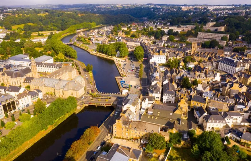 découvrez les nombreux avantages d'un cabinet comptable en mayenne. de l'optimisation fiscale à la gestion personnalisée de votre entreprise, nos experts vous accompagnent pour maximiser votre succès financier. profitez de conseils de qualité et d’une expertise locale adaptée à vos besoins.