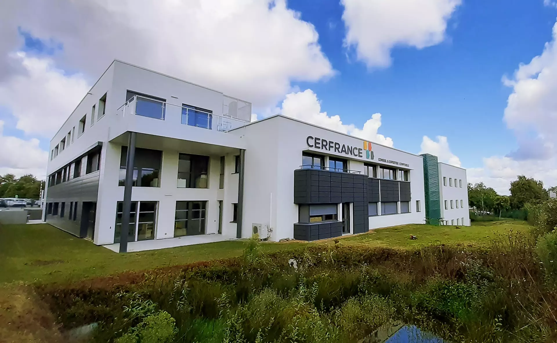 découvrez les nombreux avantages de faire appel à un cabinet comptable dans les pays de la loire. optimisez votre gestion financière, bénéficiez de conseils personnalisés et concentrez-vous sur le développement de votre activité tout en restant serein quant à votre comptabilité.