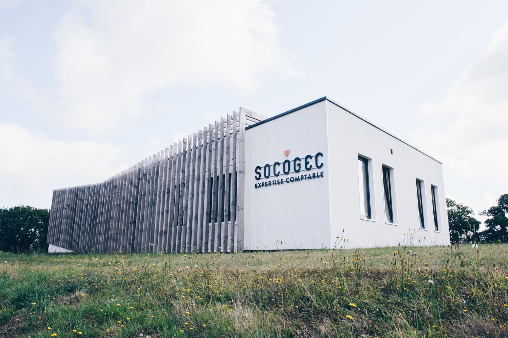 découvrez les nombreux avantages de faire appel à un expert-comptable à pont-l'abbé. bénéficiez d'une gestion financière optimisée, de conseils personnalisés et d'un gain de temps précieux pour vous concentrer sur le développement de votre activité. que vous soyez un entrepreneur, une pme ou un indépendant, un expert-comptable local peut vous accompagner dans vos démarches comptables et fiscales.