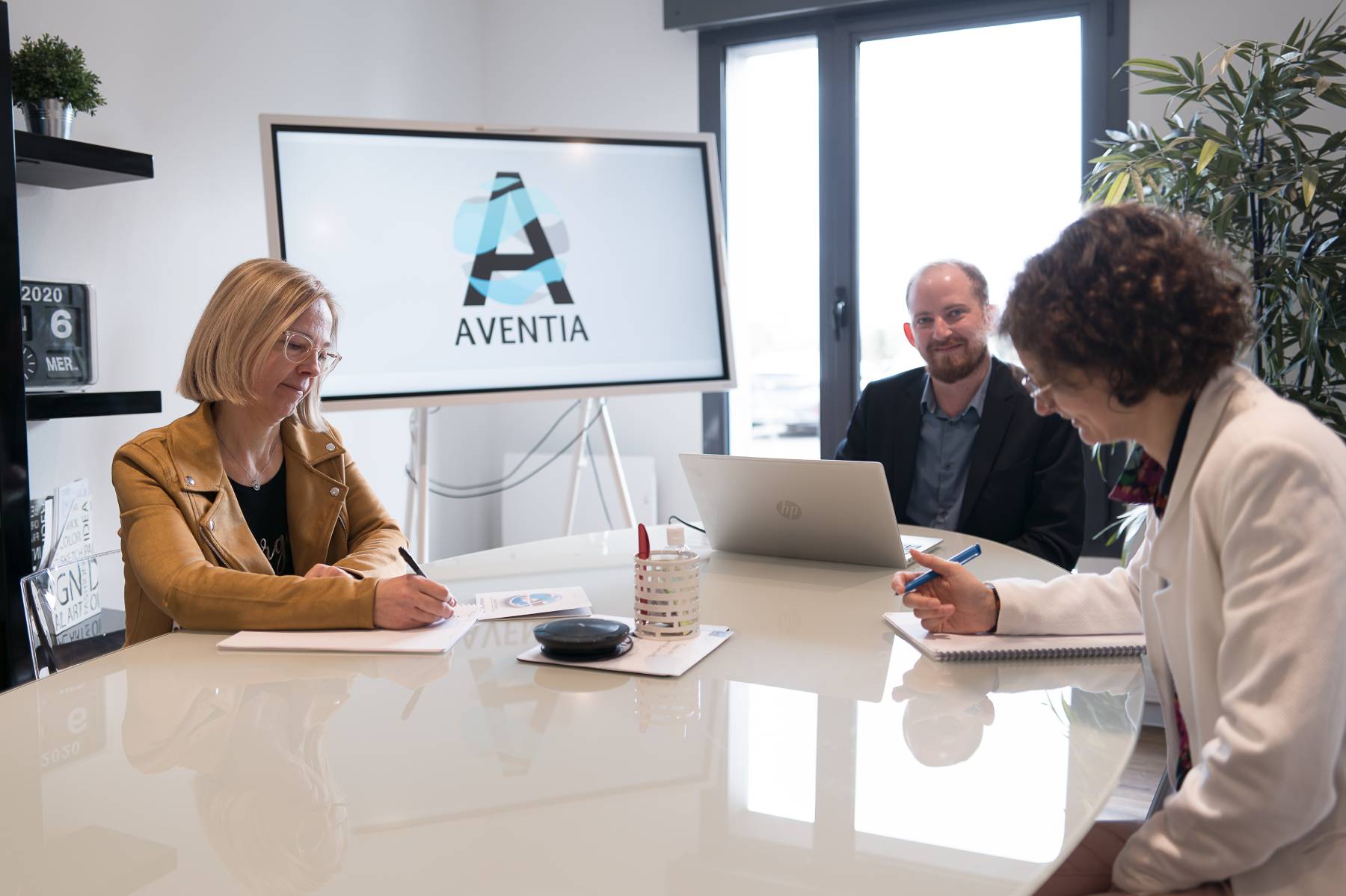 découvrez aventia à arras, un centre dynamique dédié aux innovations et aux événements. profitez d'un espace unique pour vos projets professionnels, formations et rencontres, le tout dans un cadre moderne et inspirant. rejoignez-nous pour booster votre créativité et développer votre réseau.