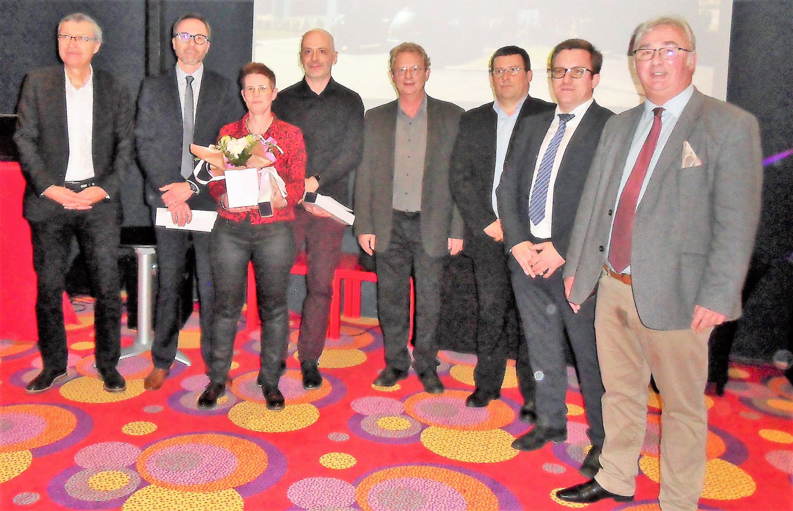 découvrez le cabinet auril, votre expert en comptabilité. transformez la gestion de vos finances avec notre équipe de professionnels qualifiés, dédiée à optimiser la santé financière de votre entreprise.