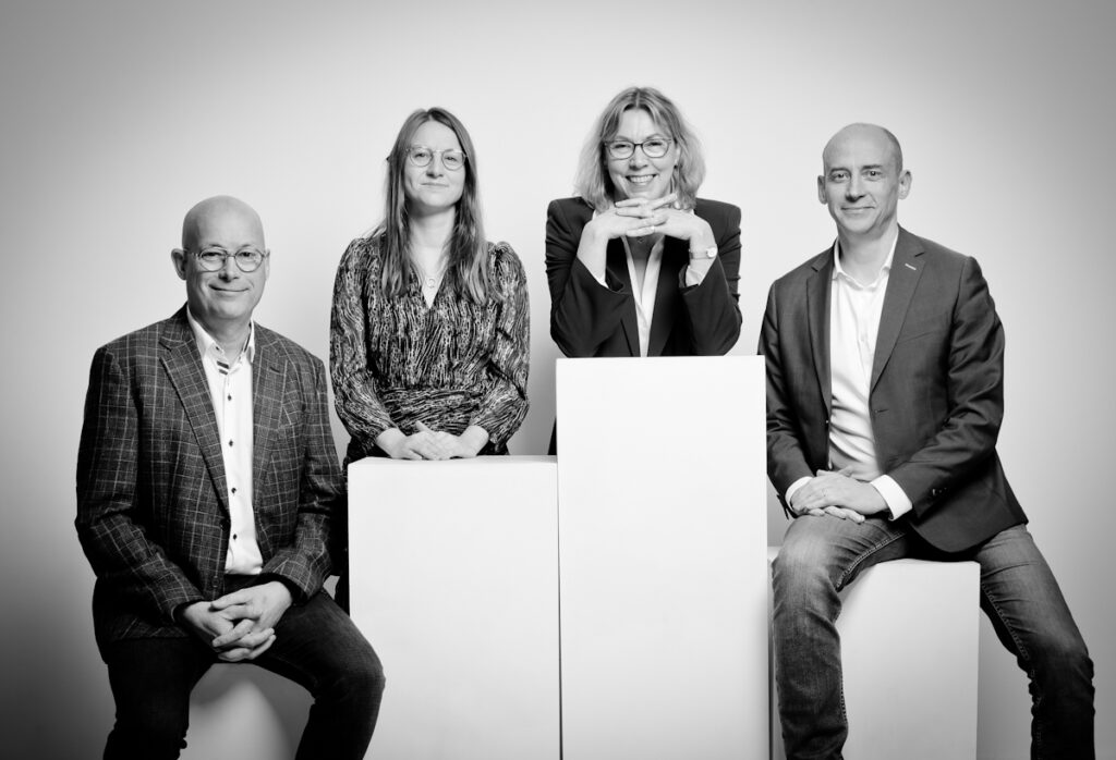 découvrez le cabinet bernard, vos experts-comptables dédiés à accompagner les entreprises dans la gestion de leurs finances et la conformité fiscale. bénéficiez d'un service personnalisé et de conseils avisés pour optimiser votre patrimoine et garantir la pérennité de votre activité.