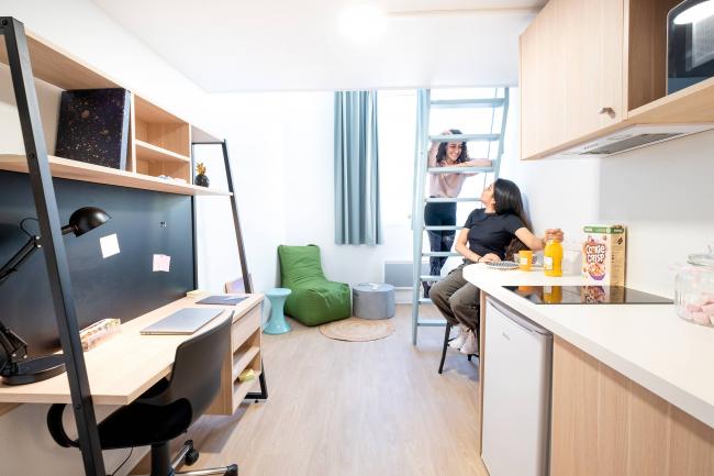 découvrez le cabinet cbs à toulouse, un spécialiste en conseil et en stratégie qui accompagne les entreprises dans leur développement. nous offrons des solutions personnalisées adaptées à vos besoins spécifiques, que ce soit en matière de gestion, de finance ou de ressources humaines. contactez-nous dès aujourd'hui pour transformer vos idées en réussite.