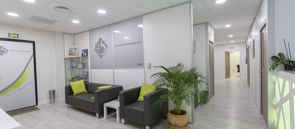 découvrez le cabinet chekhar, votre expert-comptable à grenoble. bénéficiez de conseils sur-mesure et d'un accompagnement personnalisé pour la gestion de votre entreprise. optimisez votre comptabilité avec des professionnels expérimentés.