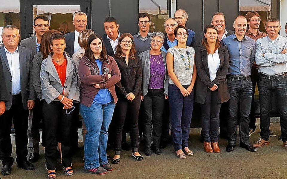 découvrez le cabinet cogedis, expert en gestion financière et conseils aux entreprises. notre équipe dédiée vous accompagne dans l'optimisation de votre comptabilité, la fiscalité et la gestion administrative, pour une réussite durable et sereine. contactez-nous dès aujourd'hui pour des solutions personnalisées adaptées à vos besoins.