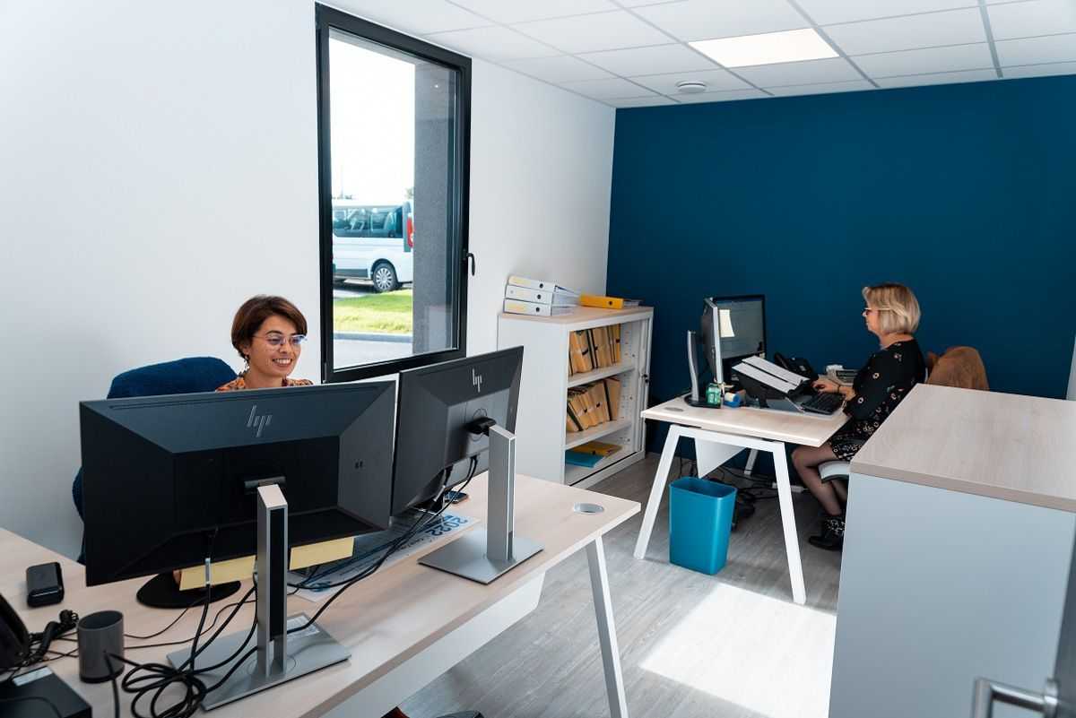 découvrez notre cabinet comptable à avranches, spécialisé dans la gestion financière et fiscale des entreprises. nous offrons des services personnalisés pour optimiser votre comptabilité, vous permettre de vous concentrer sur votre activité tout en assurant votre conformité. contactez-nous pour un accompagnement sur mesure.