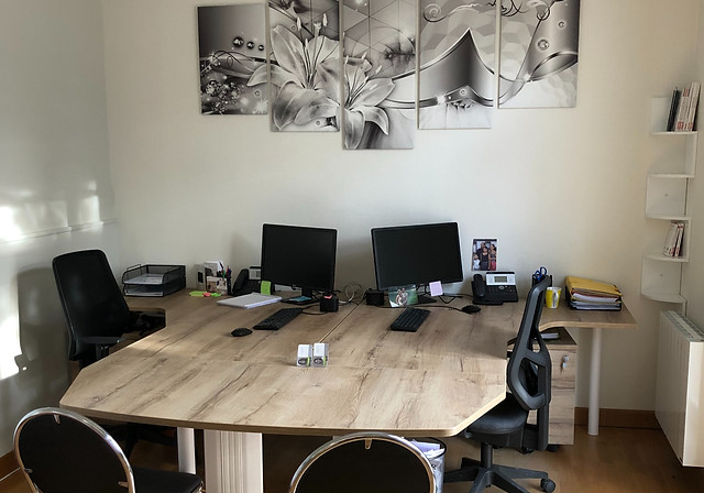 découvrez le cabinet comptable bron mannevy, votre partenaire de confiance pour des solutions comptables sur mesure. nous offrons des services adaptés aux entrepreneurs et pme, garantissant une gestion financière efficace et un accompagnement personnalisé. contactez-nous dès aujourd'hui pour optimiser votre comptabilité.