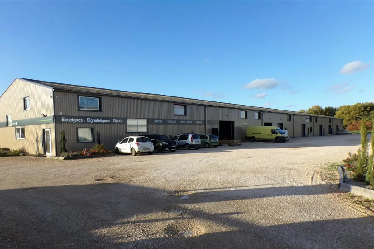 découvrez notre cabinet comptable à chécy, votre partenaire de confiance pour une gestion financière optimale. nous proposons des services sur mesure pour les entreprises et les particuliers, alliant expertise et proximité. améliorez votre fiscalité et simplifiez vos démarches comptables avec notre équipe professionnelle.