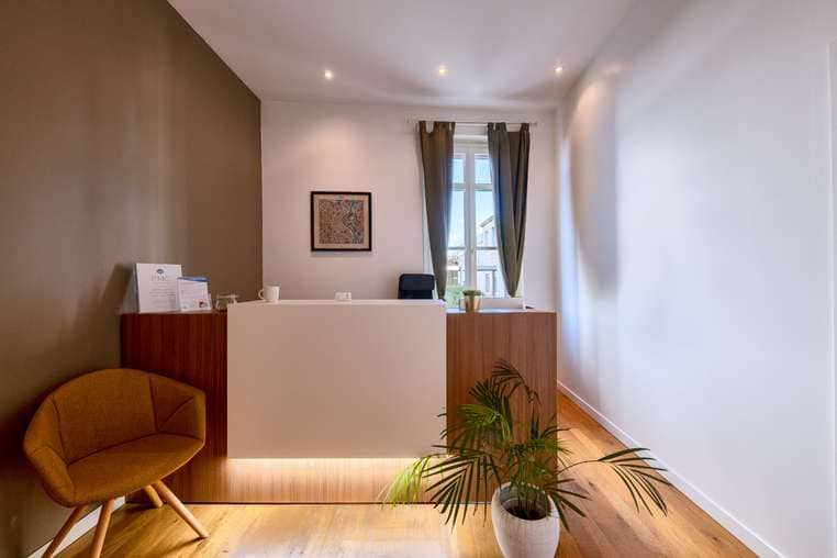 découvrez notre cabinet comptable spécialisé dans l'immobilier à bordeaux. nous offrons des services adaptés aux professionnels et aux particuliers, garantissant une gestion optimale de vos finances immobilières. contactez-nous pour un accompagnement personnalisé.