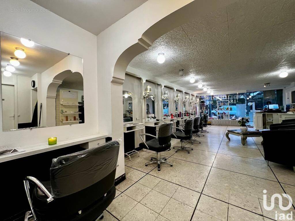 découvrez notre cabinet comptable à paray-vieille-poste, spécialisé dans l'accompagnement des entreprises et des particuliers pour une gestion financière optimale. profitez de notre expertise pour vos déclarations fiscales, la comptabilité de votre entreprise, et des conseils personnalisés adaptés à vos besoins.