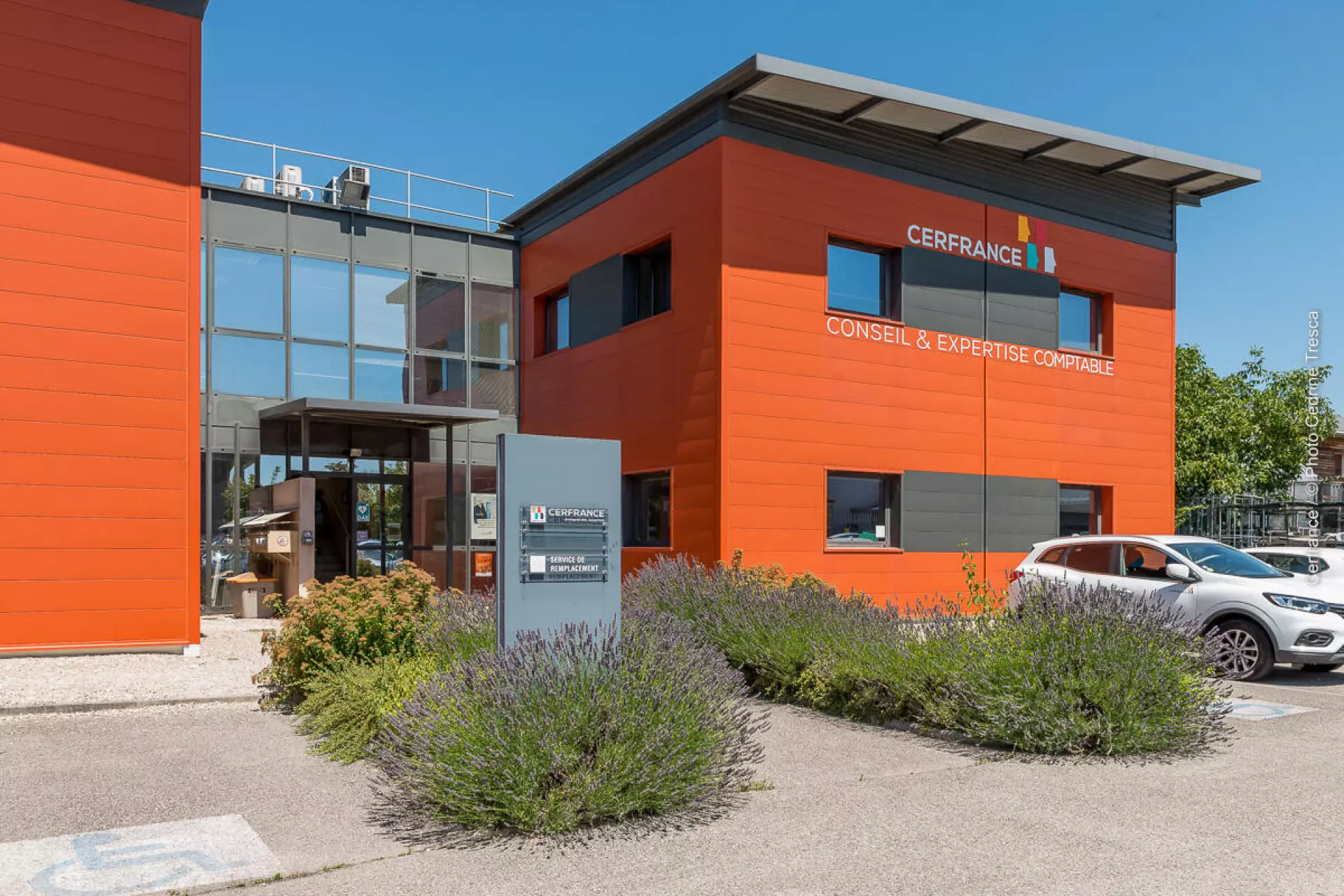 découvrez notre cabinet comptable à saint-étienne, spécialisé dans la gestion financière et fiscale pour les entreprises et les particuliers. profitez de conseils personnalisés, d'une expertise reconnue et d'un accompagnement sur-mesure pour optimiser votre comptabilité.