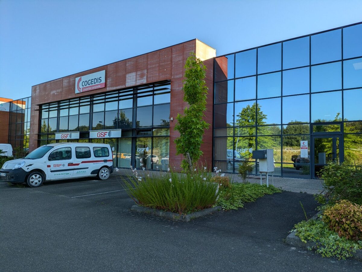 découvrez notre cabinet comptable à saint genis laval, offrant des services personnalisés en comptabilité, fiscalité et conseil aux entreprises. notre équipe d'experts s'engage à optimiser votre gestion financière et à vous accompagner dans la réussite de vos projets.