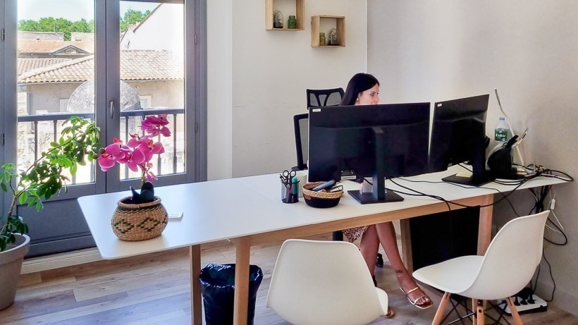 découvrez notre cabinet comptable à tarascon, spécialisé dans l'accompagnement des entreprises et des particuliers pour tous vos besoins en comptabilité, fiscalité et conseils en gestion. profitez d'un service personnalisé et d'une expertise reconnue.