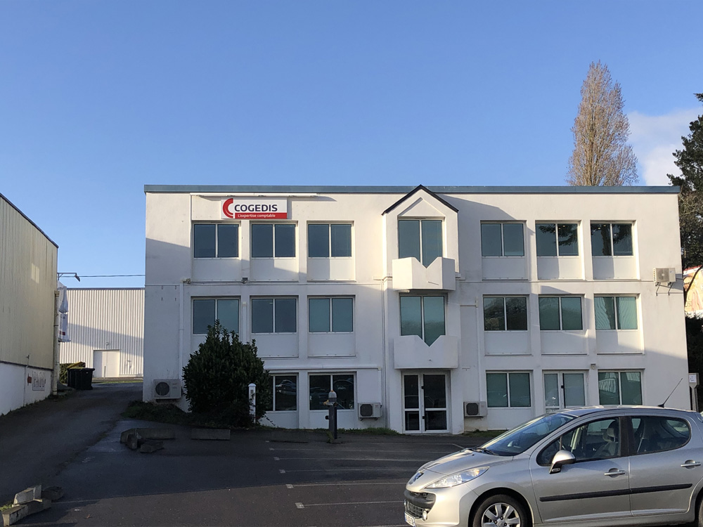 découvrez notre cabinet comptable à vannes, spécialisé dans l'accompagnement des entreprises et des professions libérales. profitez de nos services adaptés pour optimiser la gestion de votre comptabilité, garantir la conformité fiscale et vous aider à atteindre vos objectifs financiers.