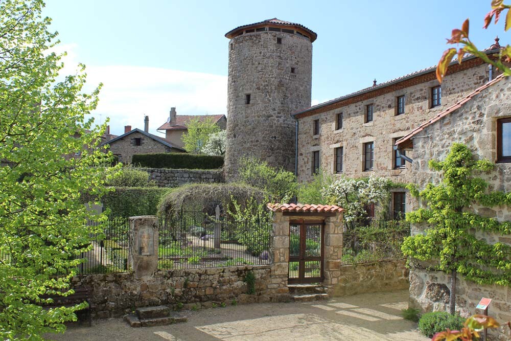 découvrez le cabinet eolis, expert-comptable spécialisé dans le secteur du bâtiment. notre équipe d’experts vous accompagne pour optimiser votre gestion financière, assurer la conformité de vos obligations fiscales et maximiser votre rentabilité. faites confiance à notre savoir-faire pour propulser votre activité vers de nouveaux sommets.