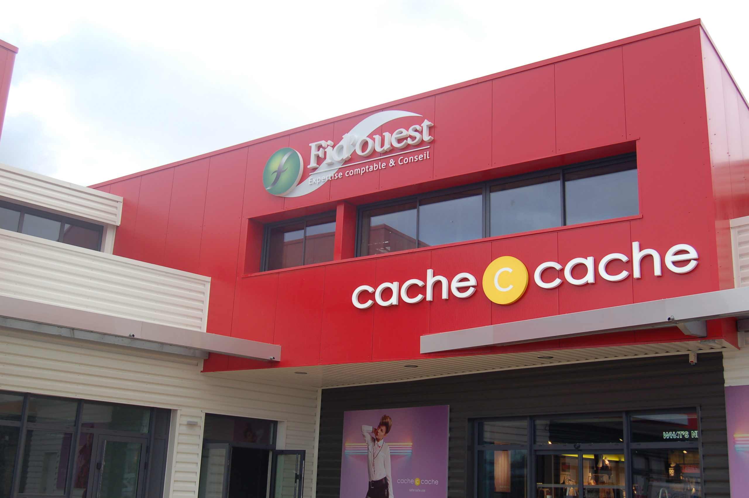 découvrez notre cabinet d'expertise comptable en anjou, dédié à accompagner les entreprises de toutes tailles dans la gestion de leur comptabilité, fiscalité et conseils financiers. profitez de notre expertise pour optimiser vos performances et assurer la pérennité de votre activité.