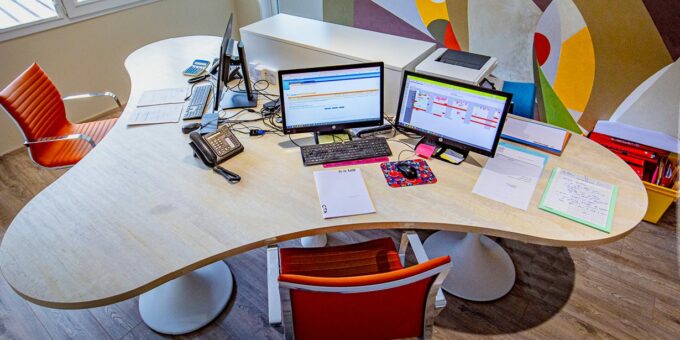 découvrez notre cabinet d'expertise comptable spécialisé pour les architectes. nous offrons des services personnalisés pour optimiser votre gestion financière, vous permettre de vous concentrer sur vos projets de création et d'innovation. profitez d'un accompagnement professionnel adapté à votre métier.