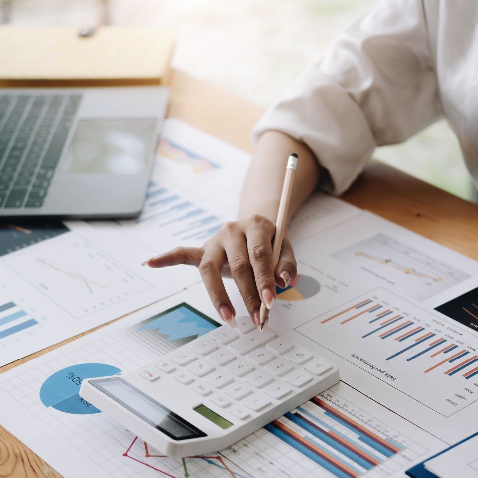 découvrez notre cabinet d'expertise comptable à baie-mahault, offrant des services personnalisés pour entreprises et particuliers. profitez de notre expertise pour optimiser votre gestion financière et fiscale.