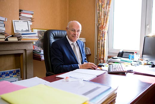 découvrez le cabinet expert comptable à bailleul, spécialisé dans l'accompagnement des entreprises pour la gestion de leur comptabilité, fiscalité et conseils financiers. profitez d'un service personnalisé et d'une expertise de qualité pour optimiser votre performance financière.