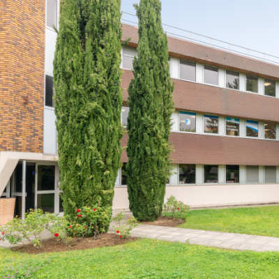 découvrez notre cabinet d'expertise comptable à bron, offrant des services personnalisés pour les particuliers et les entreprises. profitez de conseils financiers, de gestion comptable et d'accompagnement sur mesure pour optimiser votre fiscalité et assurer la croissance de votre activité.