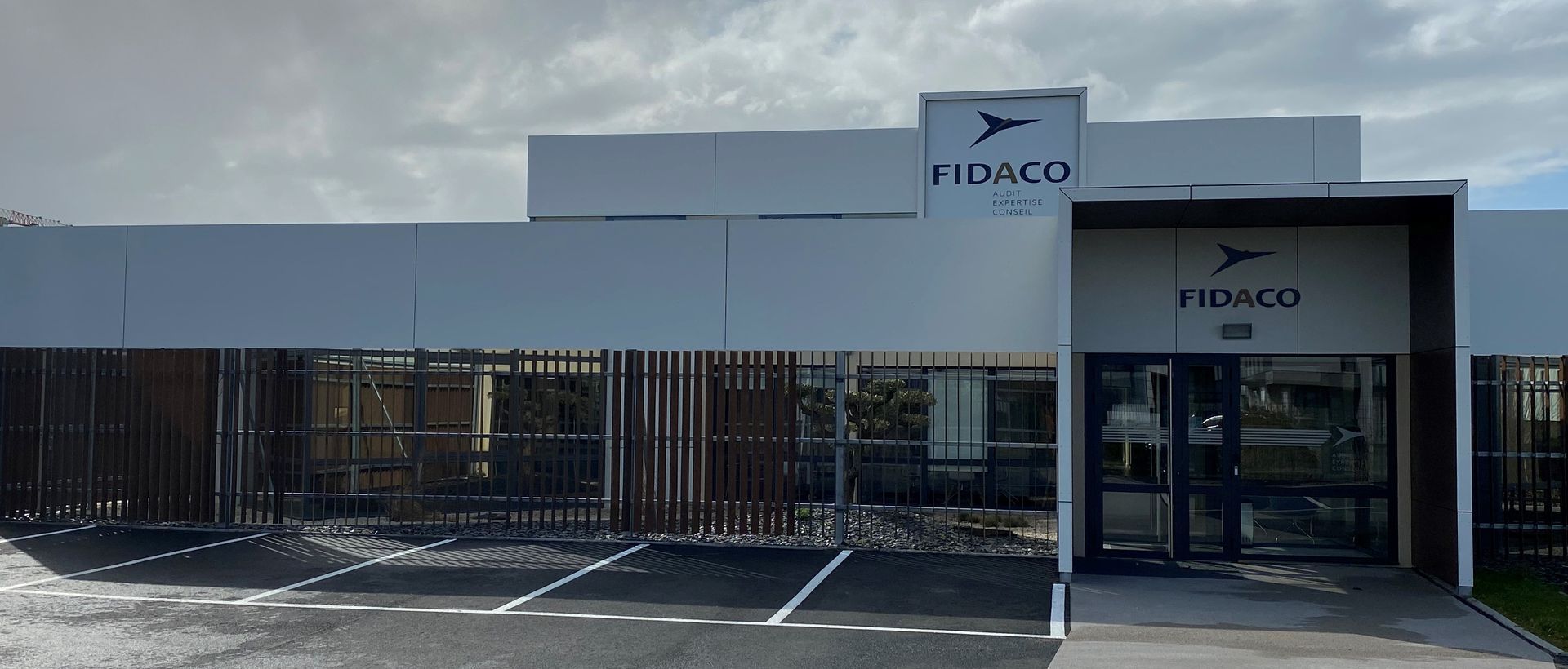 découvrez notre cabinet d'expertise comptable à carquefou, dédié à accompagner les entreprises dans la gestion de leur comptabilité, fiscalité et conseils financiers. professionnalisme, proximité et solutions sur mesure pour le succès de votre activité.