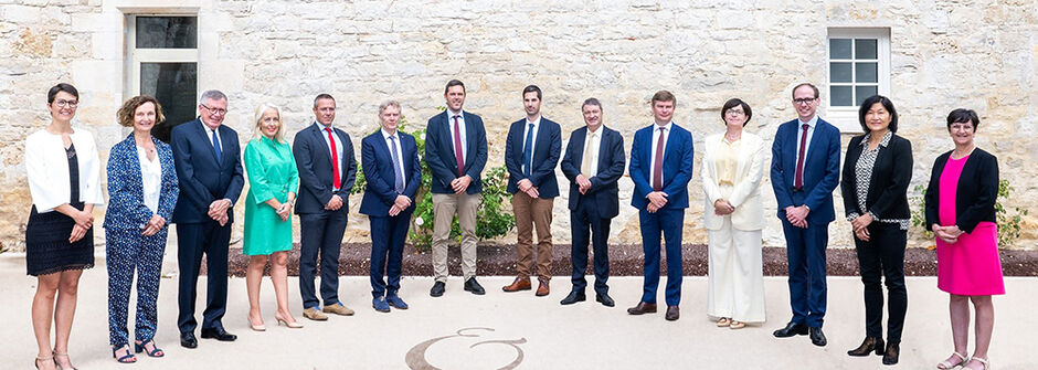 découvrez notre cabinet d'expertise comptable à limoges, offrant des services personnalisés pour les entreprises et les indépendants. notre équipe d'experts vous accompagne dans la gestion de vos finances, la comptabilité, et les conseils fiscaux pour assurer la croissance de votre activité.