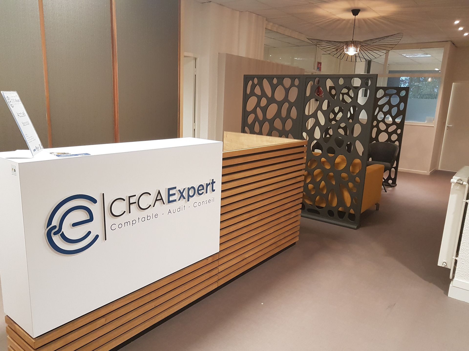 découvrez notre cabinet d'expertise comptable à lons, spécialisé dans l'accompagnement des entreprises et des particuliers. nous offrons des services personnalisés en comptabilité, fiscalité, et gestion financière pour optimiser votre réussite. contactez-nous dès aujourd'hui pour un rendez-vous!