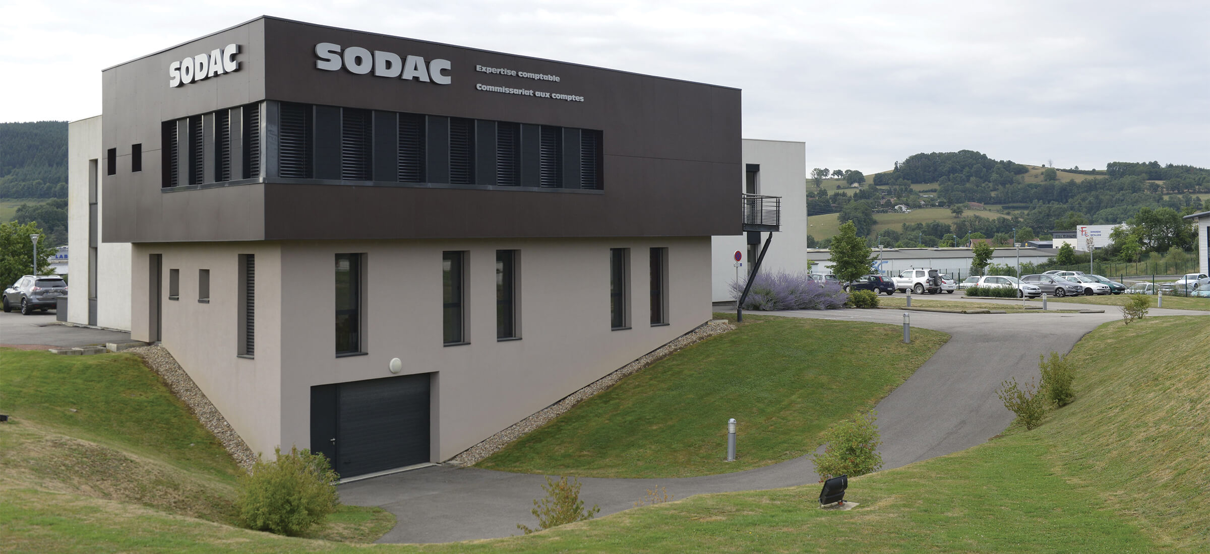 découvrez notre cabinet d'expertise comptable à tarare, dédié à accompagner les entreprises dans la gestion de leur comptabilité, fiscalité et conseils financiers. profitez de notre expertise pour optimiser votre comptabilité et assurer la pérennité de votre activité.