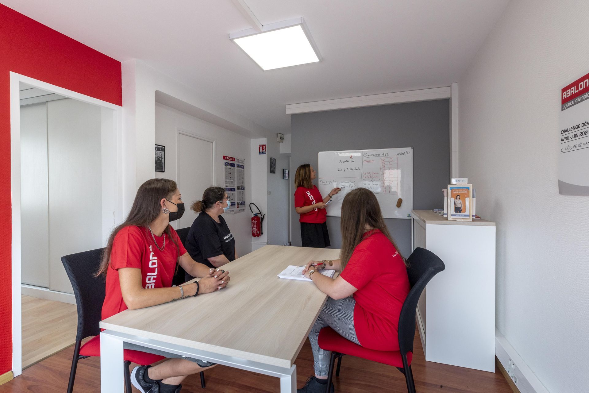 découvrez le cabinet marce à vannes, votre expert en conseil juridique et en accompagnement personnalisé. notre équipe vous propose des solutions adaptées à vos besoins pour vous aider à naviguer dans le monde du droit avec confiance et sérénité.