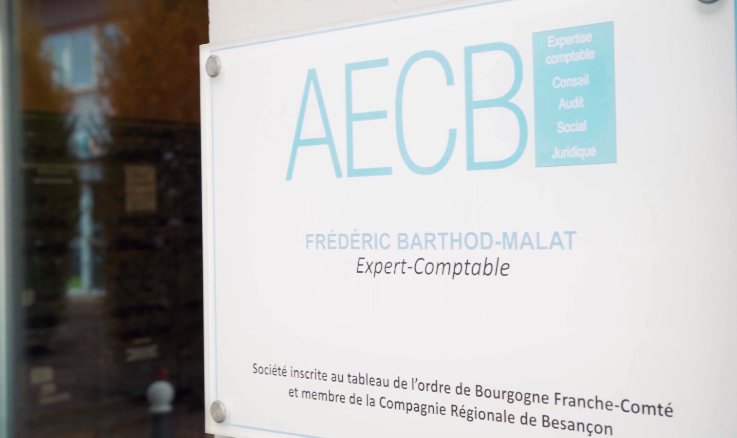 découvrez comment choisir le bon expert-comptable à besançon pour votre entreprise. bénéficiez de conseils d'experts pour optimiser votre gestion financière et garantir votre succès. prenez des décisions éclairées pour votre comptabilité et trouvez le partenaire idéal en fonction de vos besoins.