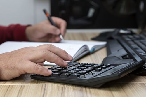 découvrez comment choisir le bon expert-comptable à pau pour accompagner votre entreprise vers le succès. profitez de conseils pratiques et d'astuces utiles pour trouver le professionnel adapté à vos besoins financiers.