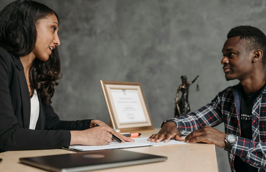 découvrez comment choisir le bon expert-comptable pour votre entreprise. trouvez des conseils pratiques pour sélectionner un professionnel qui répond à vos besoins en matière de comptabilité et fiscalité.