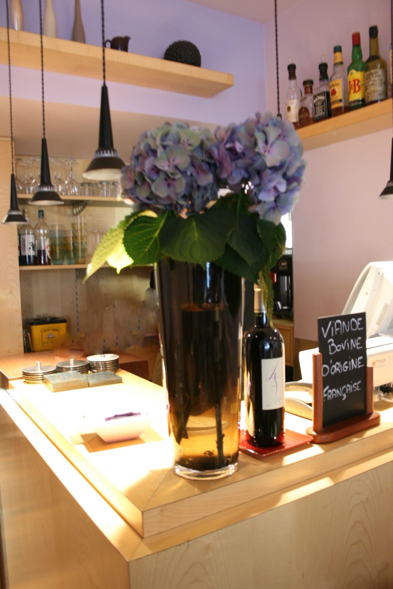 découvrez le restaurant le lellouche à rouen, une expérience culinaire unique alliant tradition et modernité. savourez des plats raffinés préparés avec des ingrédients frais et locaux, dans un cadre chaleureux et accueillant.