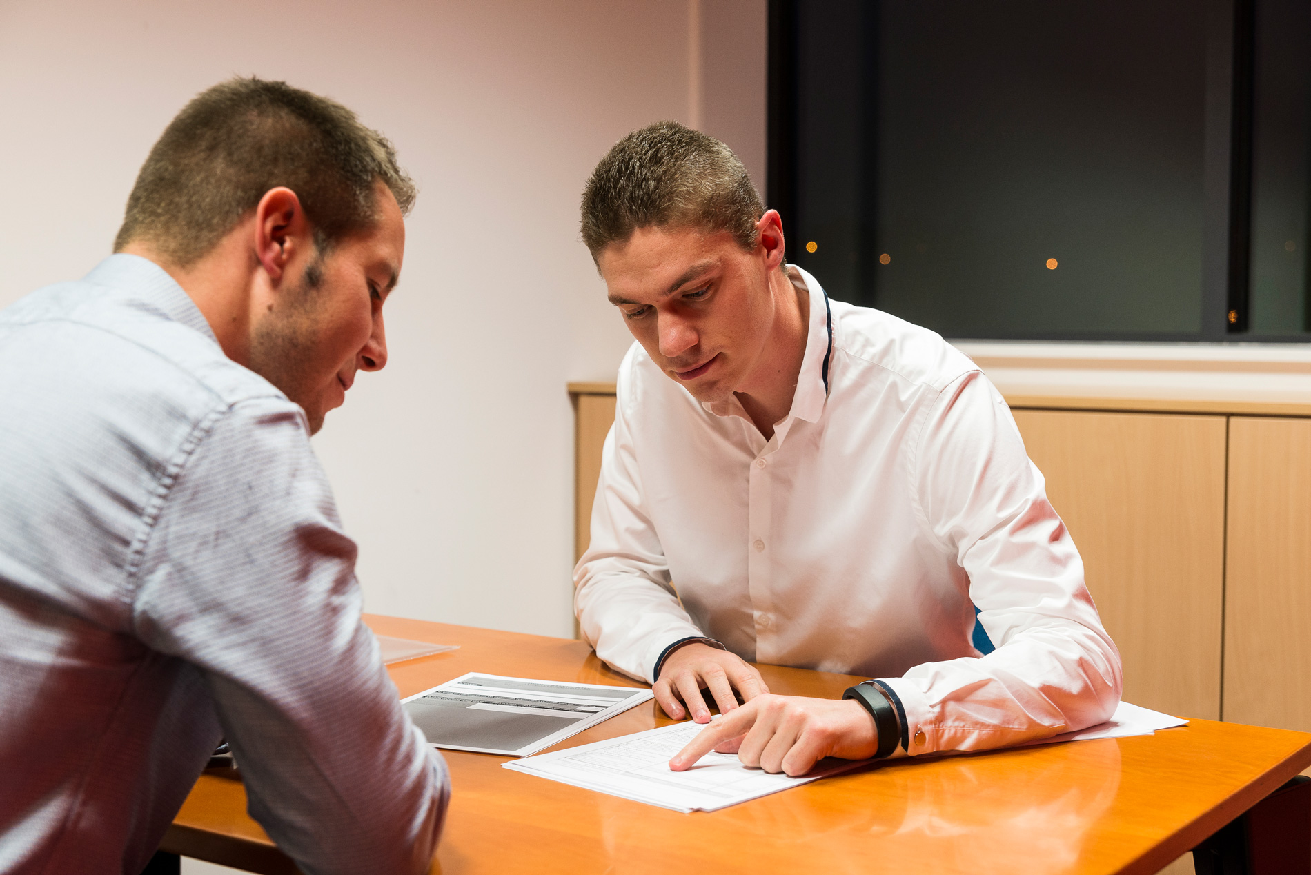 découvrez comment créer votre propre cabinet d'expertise comptable avec nos conseils pratiques et nos étapes essentielles. transformez votre passion pour les chiffres en une entreprise florissante grâce à nos recommandations sur la législation, le marketing et la gestion.