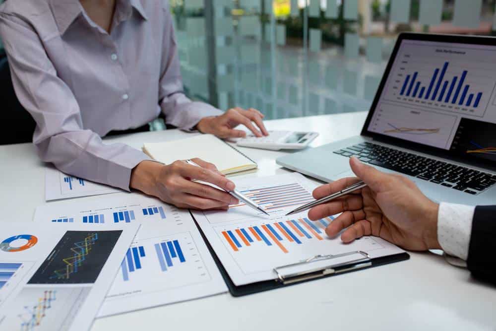 découvrez nos services d'expertise comptable adaptés aux entreprises de toutes tailles. notre équipe d'experts vous accompagne dans la gestion de votre comptabilité, le conseil fiscal et l'optimisation financière pour assurer la réussite de votre activité.