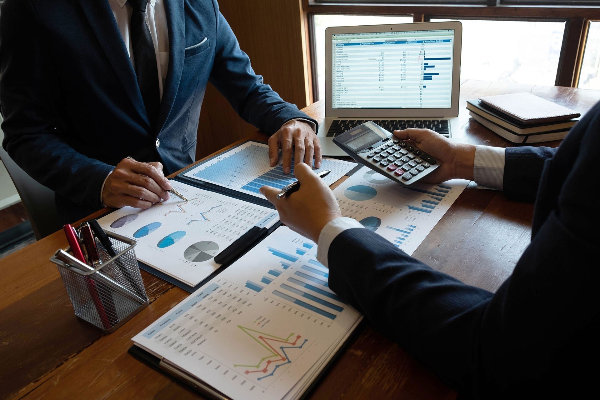 découvrez l'expertise d'un expert-comptable pour optimiser la gestion financière de votre entreprise. profitez de conseils personnalisés, de la préparation des déclarations fiscales et d'un accompagnement stratégique pour assurer la croissance de votre activité.