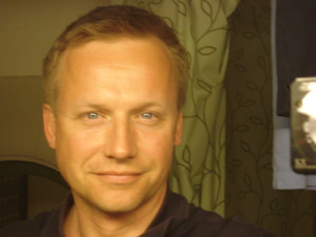 découvrez les services d'expert comptable aknine, votre partenaire de confiance pour la gestion financière, l'optimisation fiscale et le conseil en comptabilité. profitez de notre expertise pour accompagner le développement de votre entreprise en toute sérénité.