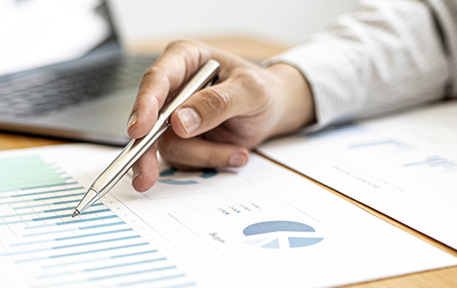 découvrez les services d'un expert-comptable à aurillac, spécialisé dans l'accompagnement des entreprises. bénéficiez de conseils personnalisés en gestion, fiscalité et comptabilité pour optimiser vos finances et assurer la réussite de votre activité.