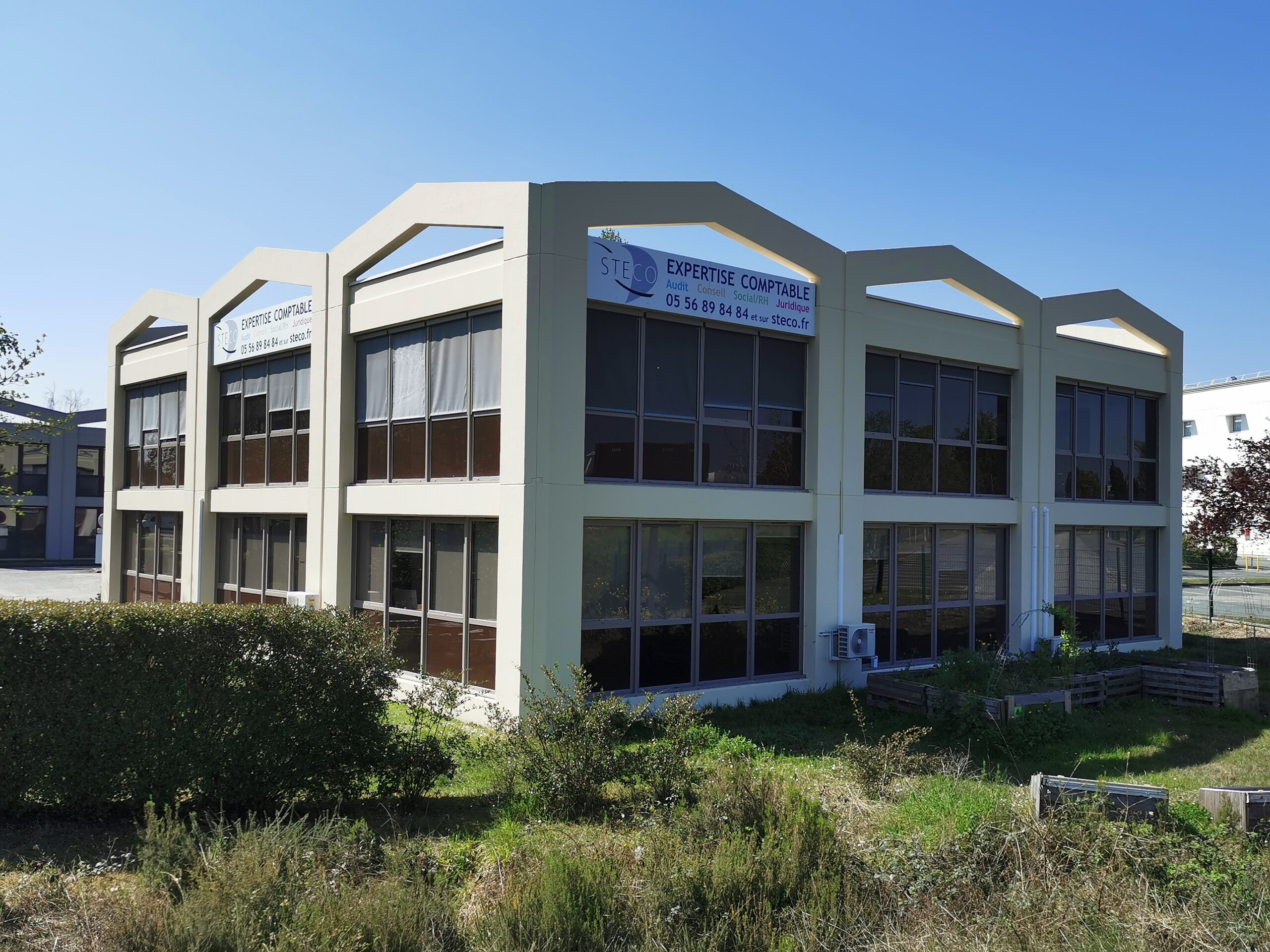 découvrez notre cabinet d'expertise comptable à bordeaux, spécialisé dans l'accompagnement des entreprises de toutes tailles. profitez de conseils personnalisés et d'une gestion financière optimisée pour assurer la croissance de votre activité.