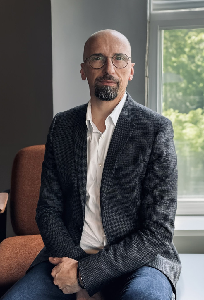 votre expert-comptable à calais, spécialisé dans la gestion financière, les déclarations fiscales et l'accompagnement des entreprises. bénéficiez d'un service personnalisé et de conseils adaptés à vos besoins pour optimiser la santé financière de votre activité.