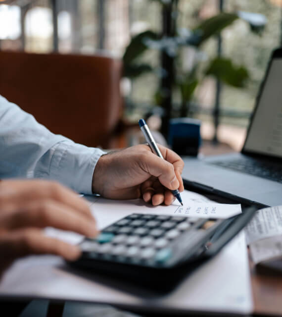 découvrez nos services d'expertise comptable à courbevoie, adaptés aux entreprises de toutes tailles. profitez d'un accompagnement personnalisé pour la gestion de votre comptabilité, la fiscalité et l'optimisation de vos charges. contactez nos experts pour des solutions sur mesure.