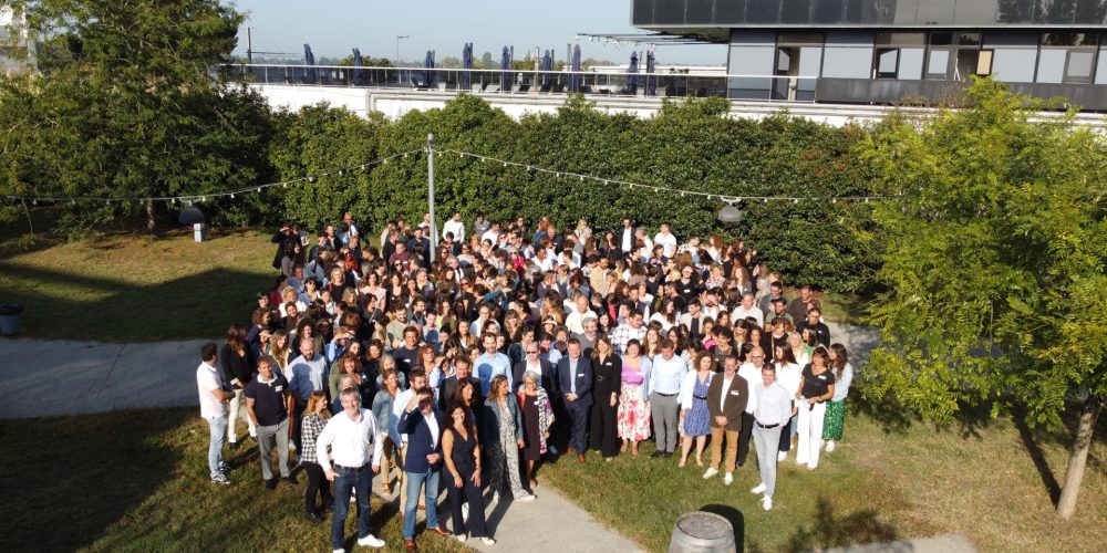 découvrez decoux, votre expert-comptable à bordeaux, offrant des services personnalisés pour les entrepreneurs et les pme. profitez de conseils financiers sur mesure et d'une expertise reconnue pour optimiser la gestion de votre entreprise.