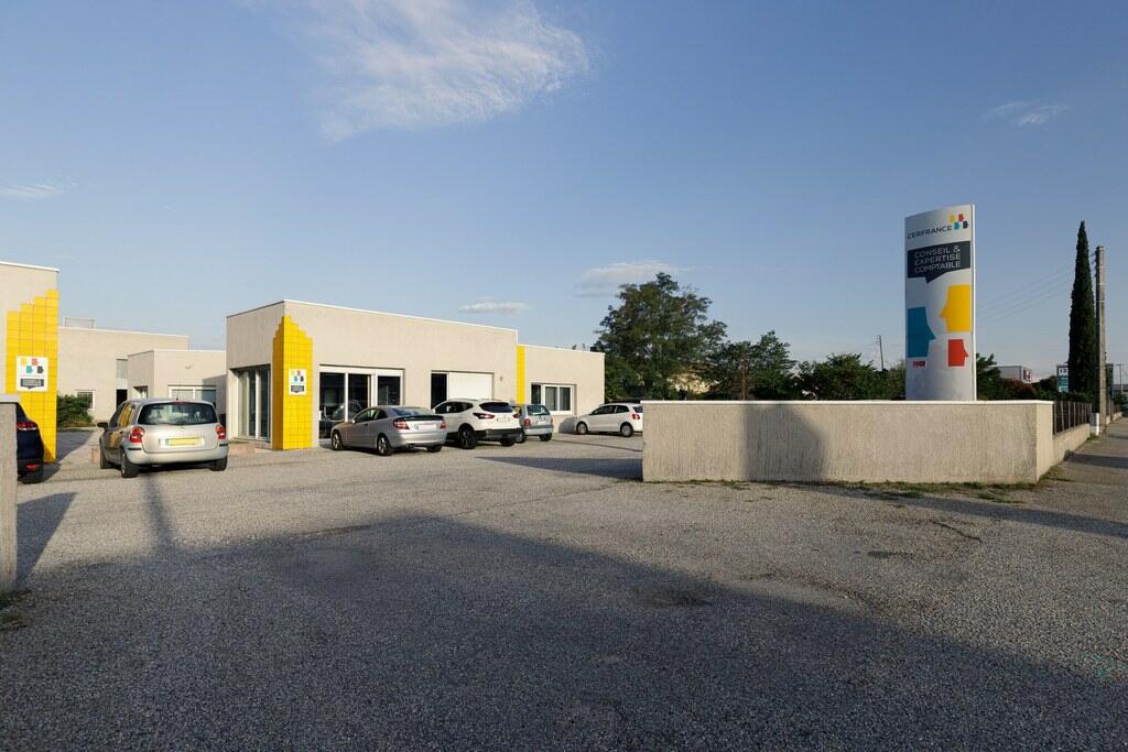 découvrez les services d'un expert-comptable à dromer, spécialisé dans la gestion financière, la comptabilité et l'accompagnement des entreprises pour optimiser votre fiscalité et garantir la conformité de vos obligations légales.